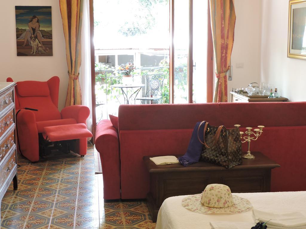B&B Il Muro Vecchio Giardini-Naxos Habitación foto
